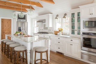 Kitchen of the Week: A Cape Cod Gets a Beach-Cottage Reboot (11 photos)