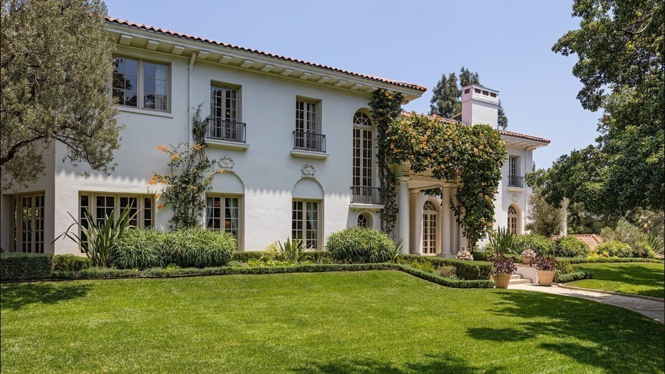 Angelina Jolie buys the Cecil B. DeMille estate in Los Feliz