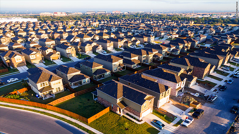 U.S. home sales to foreigners surge 49% to new record