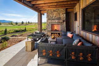 Porch-Happy: Outdoor Living With Rocky Mountain Views (4 photos)