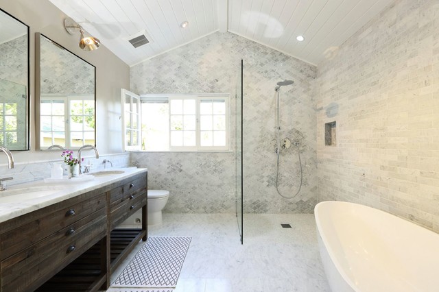 See How These 8 Bathrooms Fit It All Into About 100 Square Feet (25 photos)