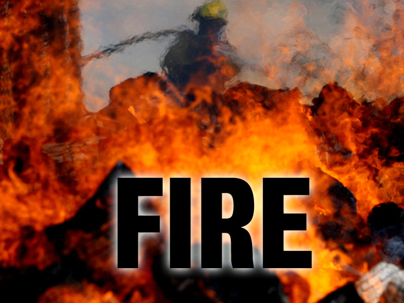 Truck fire sends ‘flaming balls of paper’ into vegetation off 15 Freeway in Devore