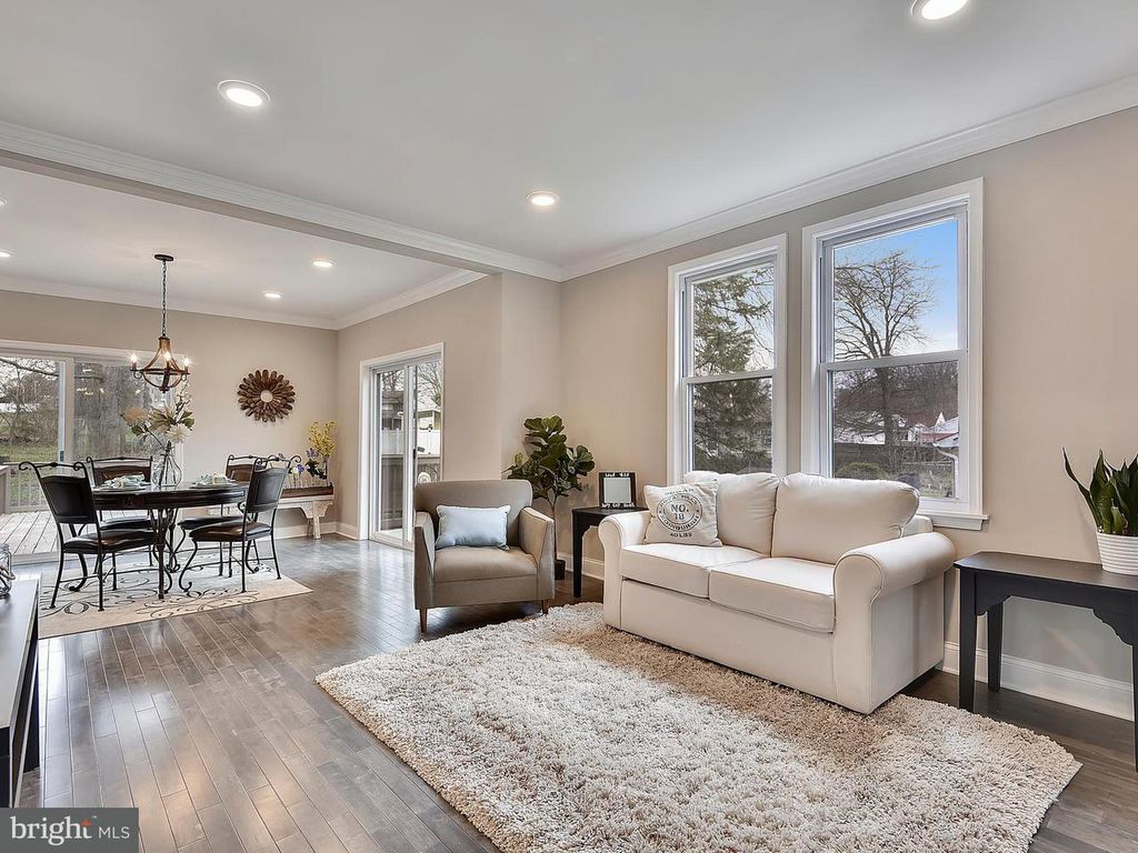 Staged to Sell: View Inside This Rosedale, Md. Home
