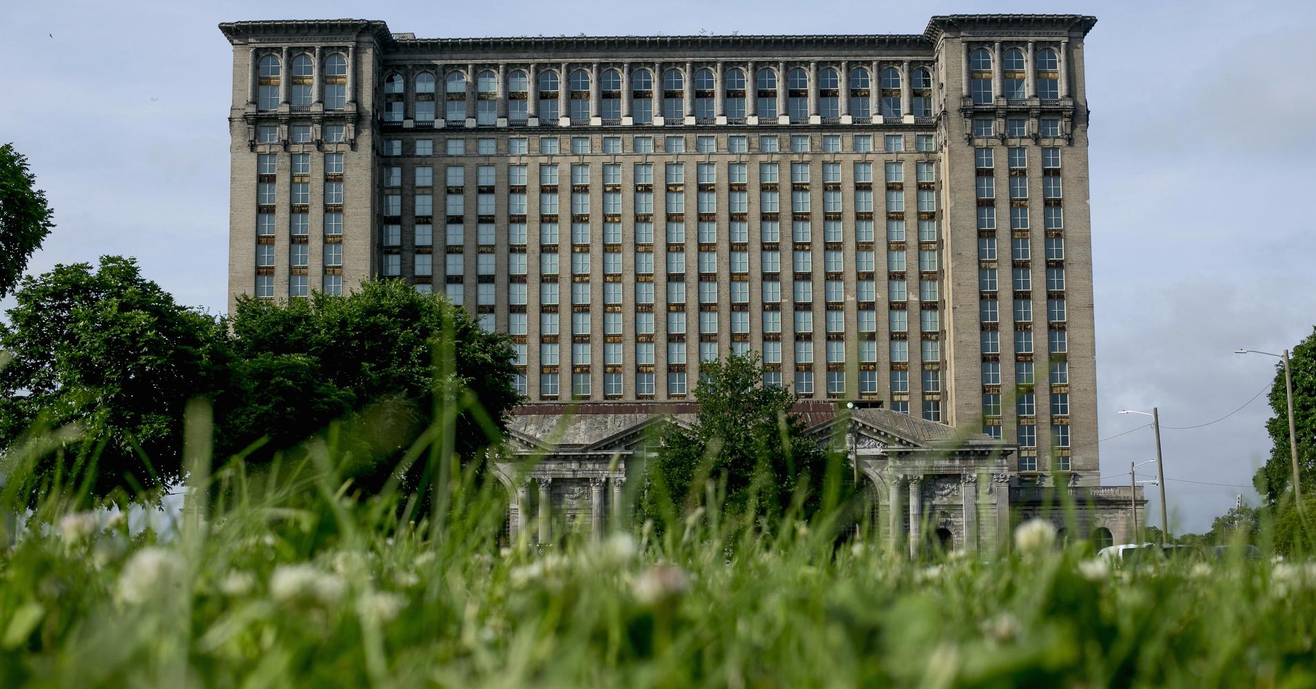 Ford plans to revive long-vacant Michigan Central station as hub for its self-driving cars