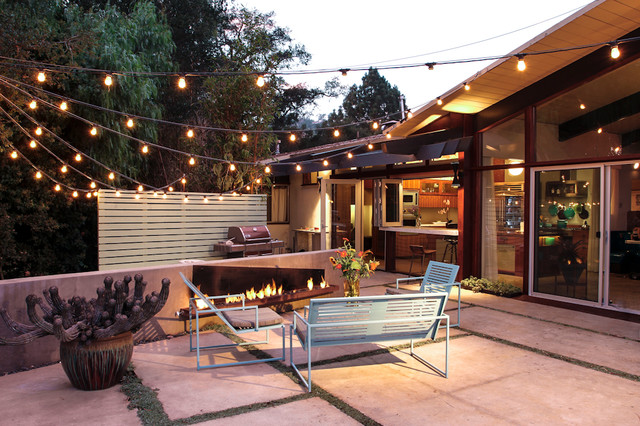How to Hang String Lights Outdoors (11 photos)