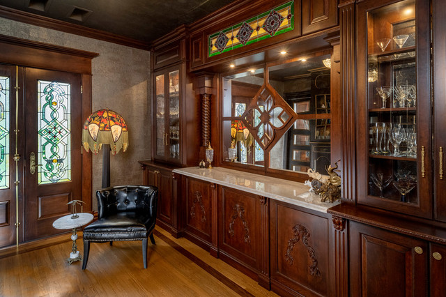 A Secret Bar Adds to the Fun of a Restored Ohio Victorian (8 photos)